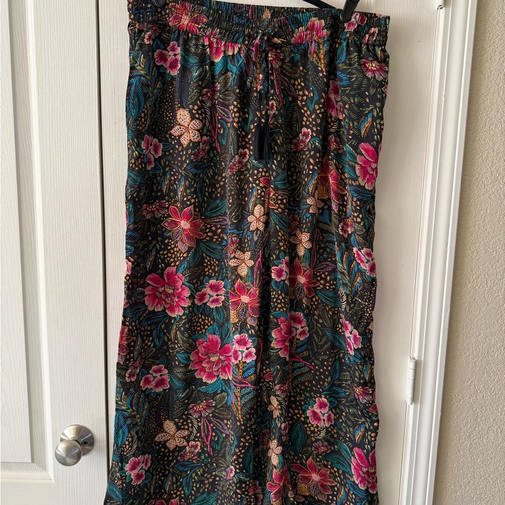 Tahari Woman Wide Leg Pants - Black and Pink Floral